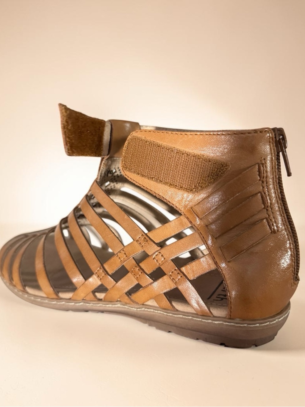 Earth Shoes Camellia Marconi Gladiators - Size 10 - Picture 8 of 15